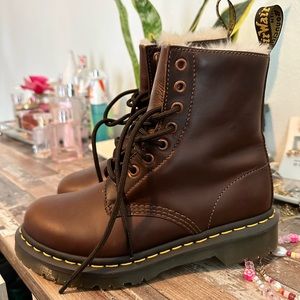 De martens brown with fuzz